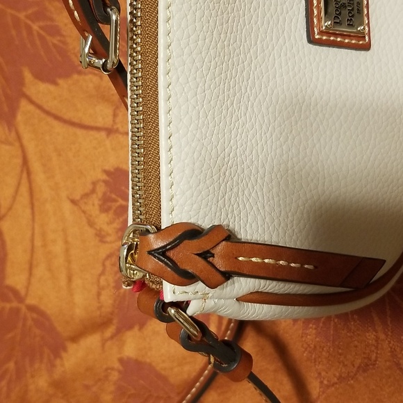 Dooney and Bourke Large Satchel - Picture 12 of 13